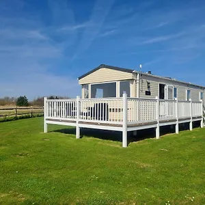 Holiday park N & V Caravan Le Mere, Tunstall (East Riding of Yorkshire)